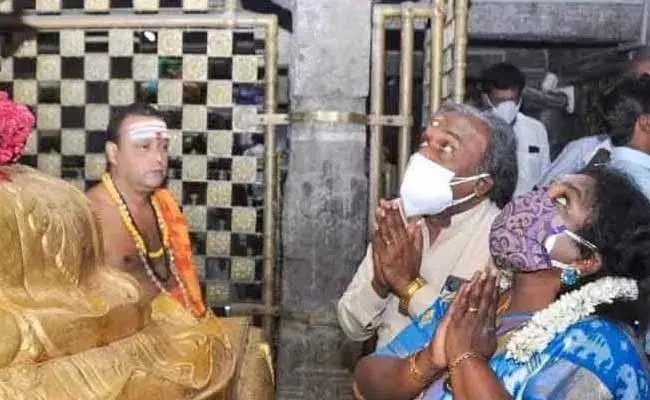 శ్రీవారిని దర్శించుకున్న గవర్నర్ తమిళి సై ! శ్రీవారిని దర్శించుకున్న గవర్నర్ తమిళి సై !