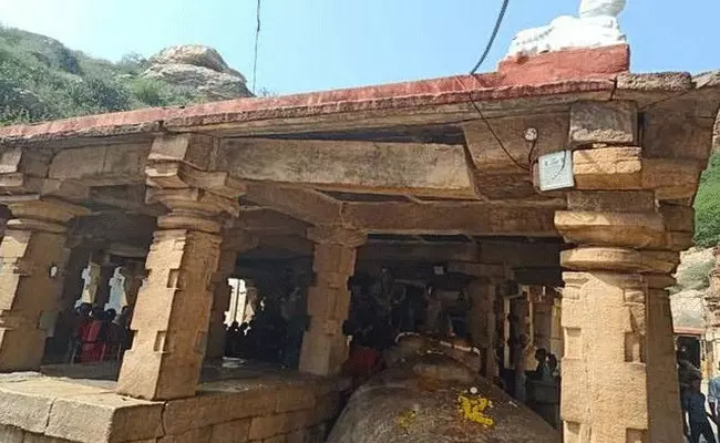 శిధిలావస్థకు చేరుకున్న ప్రముఖ పుణ్యక్షేత్రం యాగంటి శిధిలావస్థకు చేరుకున్న ప్రముఖ పుణ్యక్షేత్రం యాగంటి