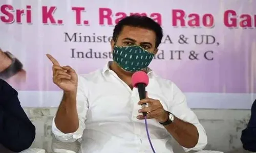 ఎవరు ఏమి అన్నా అభివృద్దే లక్ష్యంగా ముందుకు సాగుతాం : మంత్రి కేటీఆర్ ఎవరు ఏమి అన్నా అభివృద్దే లక్ష్యంగా ముందుకు సాగుతాం : మంత్రి కేటీఆర్