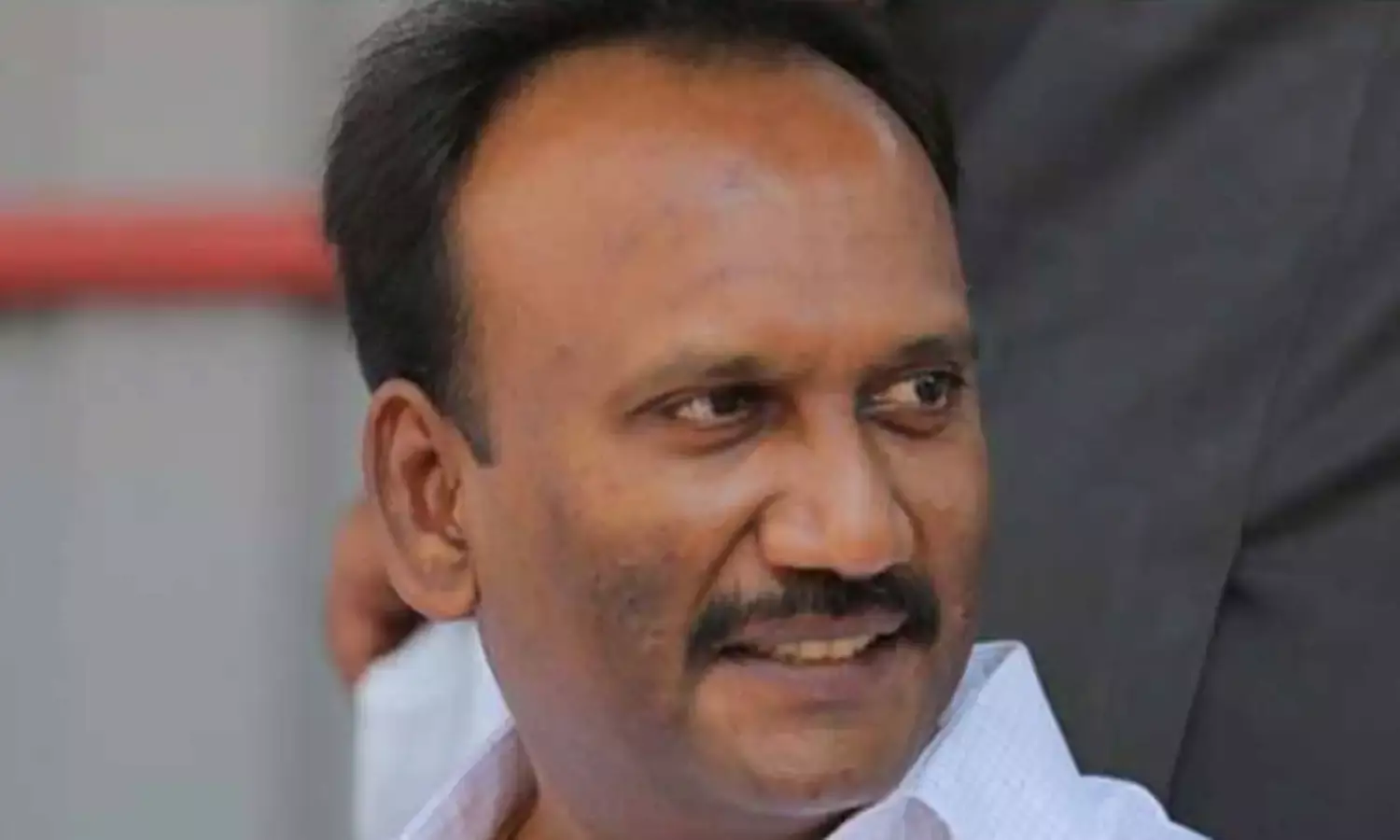 వైసీపీ నేత ఆమంచి కృష్ణమోహన్కు సీబీఐ నోటీసులు వైసీపీ నేత ఆమంచి కృష్ణమోహన్కు సీబీఐ నోటీసులు