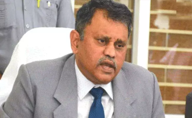 బలవంతపు ఏకగ్రీవాలు, ఎన్నికల తీరుపై ఎస్ఈసీకి టీడీపీ నేతలు ఫిర్యాదు బలవంతపు ఏకగ్రీవాలు, ఎన్నికల తీరుపై ఎస్ఈసీకి టీడీపీ నేతలు ఫిర్యాదు