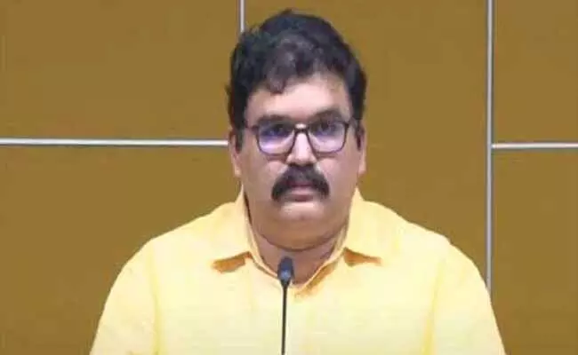 విజయవాడలో టీడీపీ నేత పట్టాభిపై దాడి! విజయవాడలో టీడీపీ నేత పట్టాభిపై దాడి!