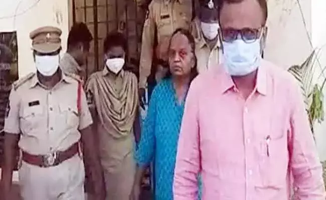 మదనపల్లె సబ్‌జైలులో వింత చేష్టలు చేస్తున్న పురుషోత్తం, పద్మజ