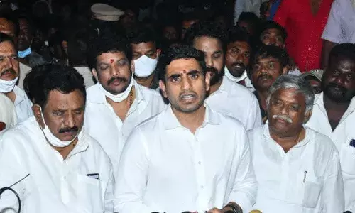 ప్రభుత్వంపై నారా లోకేశ్ సంచలన వ్యాఖ్యలు ప్రభుత్వంపై నారా లోకేశ్ సంచలన వ్యాఖ్యలు