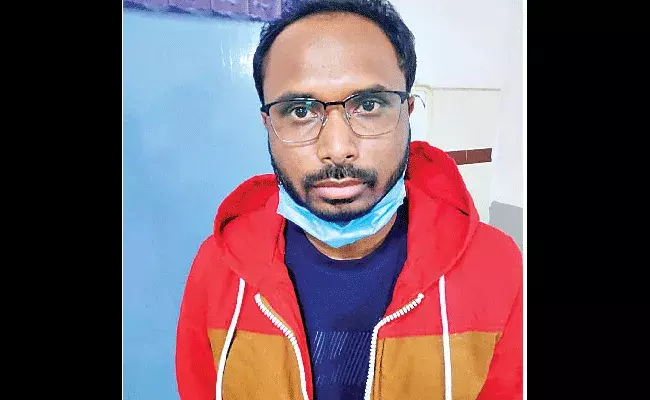 పారని ఎత్తుగడ.. ఆస్ట్రేలియాలో ఉద్యోగం గోవింద.. పారని ఎత్తుగడ.. ఆస్ట్రేలియాలో ఉద్యోగం గోవింద..