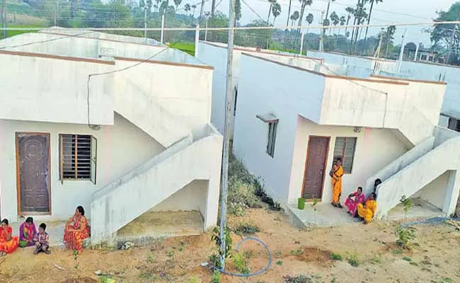 డబుల్ బెడ్ రూమ్ ఇళ్లలో స్వీయ గృహ ప్రవేశాలు!