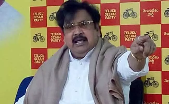 దళితుల పట్ల జగన్ చూపిస్తున్న ప్రేమ మొసలి కన్నీరుతో సమానం : వర్ల రామయ్య దళితుల పట్ల జగన్ చూపిస్తున్న ప్రేమ మొసలి కన్నీరుతో సమానం : వర్ల రామయ్య