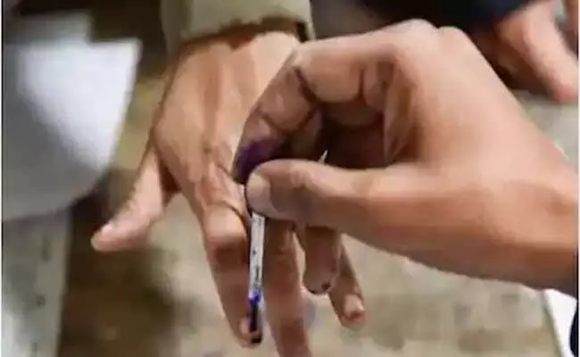 AP Panchayat Elections 2021: రేపు ఏపీలో తొలి విడత పంచాయతీ ఎన్నికలు! AP Panchayat Elections 2021: రేపు ఏపీలో తొలి విడత పంచాయతీ ఎన్నికలు!
