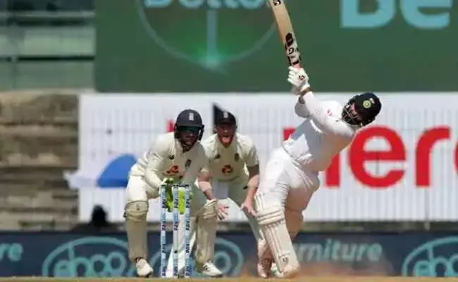 India vs England 2021: తొలి టెస్టులో టీమిండియా ఘోర పరాజయం India vs England 2021: తొలి టెస్టులో టీమిండియా ఘోర పరాజయం