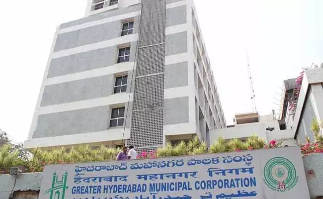 రసవత్తరంగా GHMC మేయర్ : పదవి దక్కించుకునేందుకు లీడర్ల తీవ్ర ప్రయత్నాలు