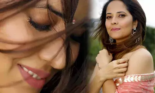 Anasuya Bharadwaj : లంగా ఓణిలో రంగమ్మత్త! Anasuya Bharadwaj : లంగా ఓణిలో రంగమ్మత్త!