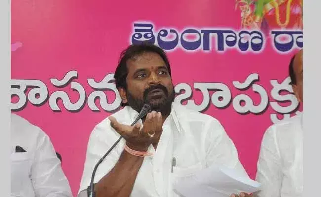 షర్మిల ఎవరూ వదిలిన బాణం కాదు... చిరంజీవి, పవన్ కళ్యాణ్ పార్టీ పెడితే ఏమైంది : మంత్రి శ్రీనివాస్ గౌడ్ షర్మిల ఎవరూ వదిలిన బాణం కాదు... చిరంజీవి, పవన్ కళ్యాణ్ పార్టీ పెడితే ఏమైంది : మంత్రి శ్రీనివాస్ గౌడ్