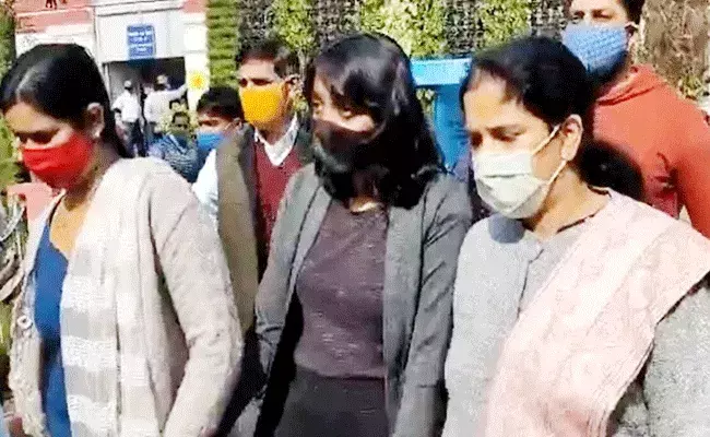 పర్యావరణవేత్తల మెడకు చుట్టుకుంటున్నటూల్‌కిట్‌ రగడ