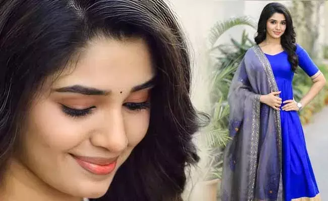 అచ్చ తెలుగు అమ్మాయిలా.. ఉప్పెన భామ..!