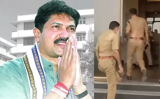 Mohan Delkar.. లోక్ సభ ఎంపీ మోహన్ దేల్కర్ అనుమానాస్పద రీతిలో మృతి Mohan Delkar.. లోక్ సభ ఎంపీ మోహన్ దేల్కర్ అనుమానాస్పద రీతిలో మృతి
