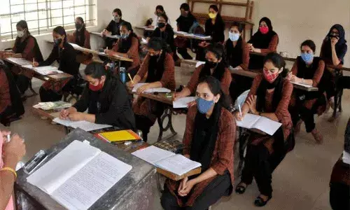 Final Exams Canceled: ఈసారి కూడా పది పరీక్షల్లేవ్.. అంతా పాస్ Final Exams Canceled: ఈసారి కూడా పది పరీక్షల్లేవ్.. అంతా పాస్