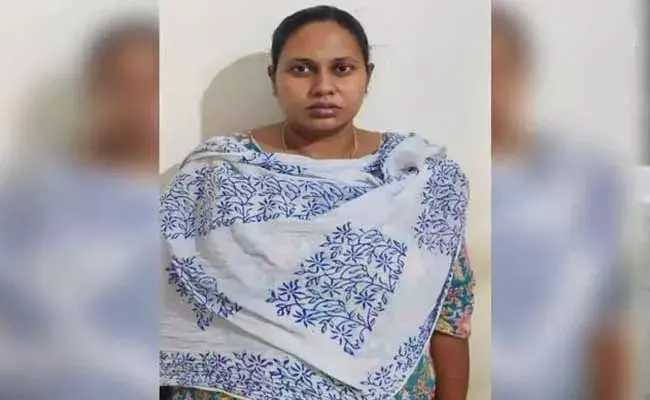 మ్యాట్రిమనీ లేడి.. పెళ్లి చేసుకుంటానని నమ్మించి అకౌంట్లో డబ్బులు..! మ్యాట్రిమనీ లేడి.. పెళ్లి చేసుకుంటానని నమ్మించి అకౌంట్లో డబ్బులు..!