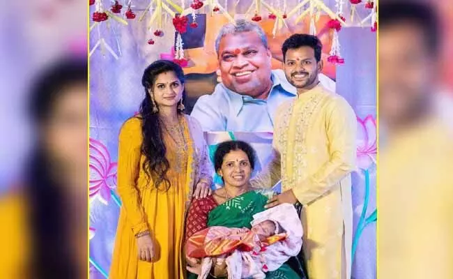 టీడీపీ ఎంపీ రామ్మోహన్ నాయుడి కూతురు పేరేంటో తెలుసా..? టీడీపీ ఎంపీ రామ్మోహన్ నాయుడి కూతురు పేరేంటో తెలుసా..?