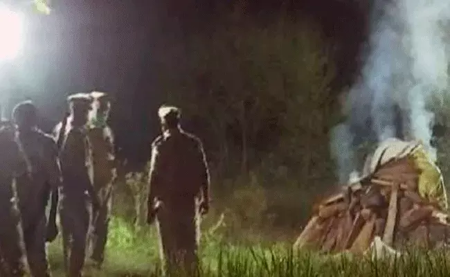 హత్రాస్ అత్యాచార బాధితురాలి తండ్రి హత్య