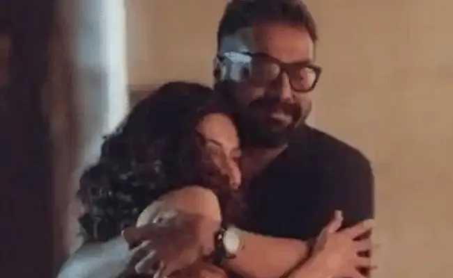 టాలీవుడ్ హీరోయిన్.. టాప్ డైరెక్టర్ ఏం చేశారు? ఎందుకీ రెయిడ్స్ టాలీవుడ్ హీరోయిన్.. టాప్ డైరెక్టర్ ఏం చేశారు? ఎందుకీ రెయిడ్స్
