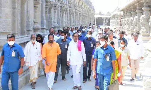 మే మాసంలో యాదాద్రి ఆలయం పునఃప్రారంభం : సీఎం కేసీఆర్ మే మాసంలో యాదాద్రి ఆలయం పునఃప్రారంభం : సీఎం కేసీఆర్