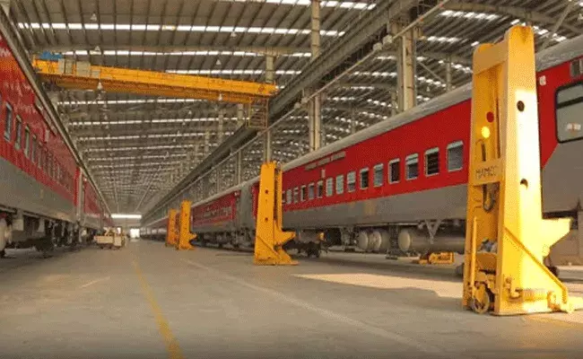 కాజీపేట రైల్వేకోచ్ ఫ్యాక్టరీ అంశంపై రగడ కాజీపేట రైల్వేకోచ్ ఫ్యాక్టరీ అంశంపై రగడ