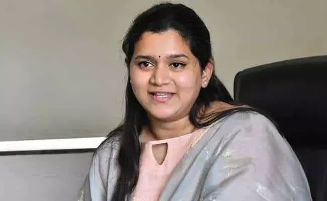 ఎవరీ కేశినేని శ్వేత.. ఆమె హై ప్రొఫైల్.. ఫుల్ డీటెయిల్స్ ఇవే .. ! ఎవరీ కేశినేని శ్వేత.. ఆమె హై ప్రొఫైల్.. ఫుల్ డీటెయిల్స్ ఇవే .. !