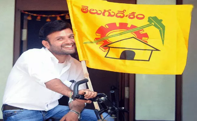టీడీపీ మాజీ ఎంపీ మాగంటిబాబు కుమారుడు మృతి.. లోకేశ్ తీవ్ర దిగ్భ్రాంతి టీడీపీ మాజీ ఎంపీ మాగంటిబాబు కుమారుడు మృతి.. లోకేశ్ తీవ్ర దిగ్భ్రాంతి