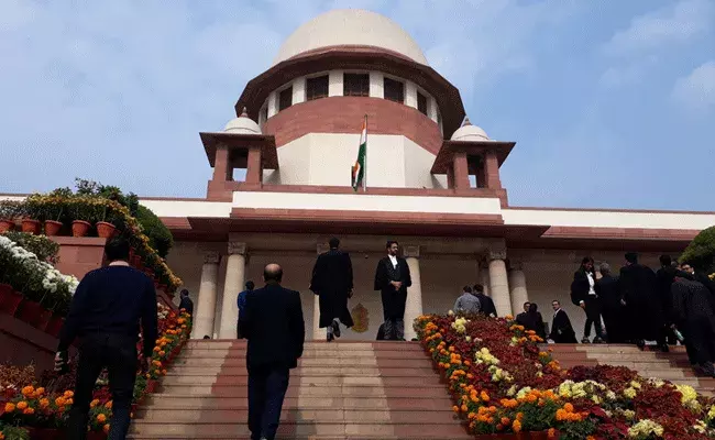 ఇంట్లో ఆమెని ఎవరు కొట్టినా నీదే తప్పు: అతడిపై ధర్మాసనం ఆగ్రహం