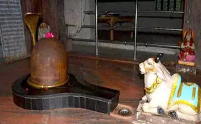 Mahashivaratri 2021: రోజూ 3 సార్లు రంగులు మారే శివలింగం.. ! Mahashivaratri 2021: రోజూ 3 సార్లు రంగులు మారే శివలింగం.. !