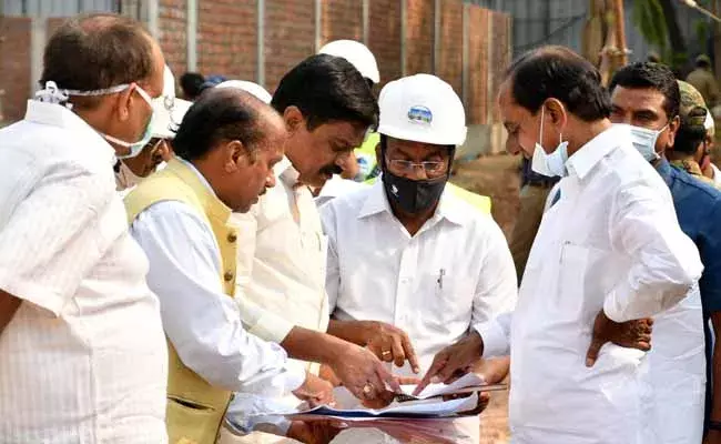 దేశానికే వన్నె తెచ్చేలా సెక్రటేరియట్ నిర్మాణం ఉండాలి : సీఎం కేసీఆర్ దేశానికే వన్నె తెచ్చేలా సెక్రటేరియట్ నిర్మాణం ఉండాలి : సీఎం కేసీఆర్