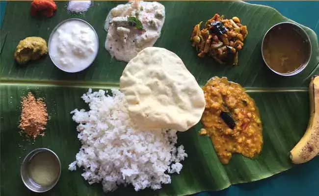 వేడి వేడి అన్నం వడ్డించడంలేని అత్తపై కేసు పెట్టిన కోడలు...!