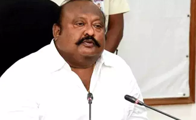 మూడు నెలలు వరుసగా రేషన్ బియ్యం తీసుకోకపోతే..రేషన్ కార్డు రద్దు : మంత్రి గంగుల మూడు నెలలు వరుసగా రేషన్ బియ్యం తీసుకోకపోతే..రేషన్ కార్డు రద్దు : మంత్రి గంగుల