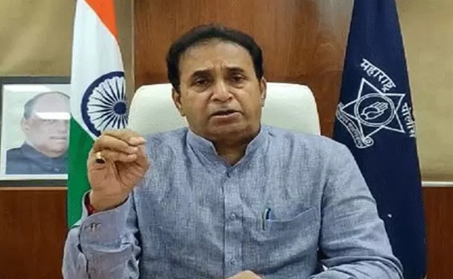 మహారాష్ట్ర హోంమంత్రి అనిల్ దేశ్ముఖ్పై అవినీతి ఆరోపణలు మహారాష్ట్ర హోంమంత్రి అనిల్ దేశ్ముఖ్పై అవినీతి ఆరోపణలు