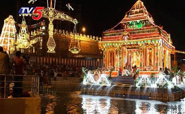 తిరుమలలో శ్రీవారి సాలకట్ల తెప్పోత్సవాలు తిరుమలలో శ్రీవారి సాలకట్ల తెప్పోత్సవాలు