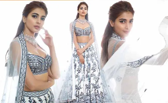 Pooja Hedge :  బుట్టబొమ్మలో ఎన్ని సొగసులో.. ! Pooja Hedge :  బుట్టబొమ్మలో ఎన్ని సొగసులో.. !