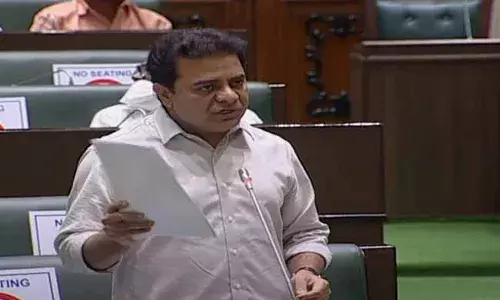 త్వరలోనే లక్ష డబుల్ బెడ్రూమ్ ఇళ్లు పూర్తి చేస్తాం : కేటీఆర్ త్వరలోనే లక్ష డబుల్ బెడ్రూమ్ ఇళ్లు పూర్తి చేస్తాం : కేటీఆర్