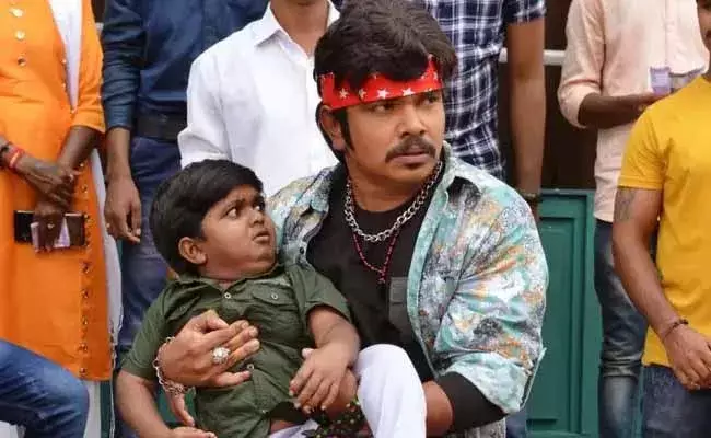 Bazaar Rowdy Movie Teaser  : రౌడీయిజం చేయాలంటే కావాల్సింది జీపులు కాదు.. దమ్ము..! Bazaar Rowdy Movie Teaser  : రౌడీయిజం చేయాలంటే కావాల్సింది జీపులు కాదు.. దమ్ము..!