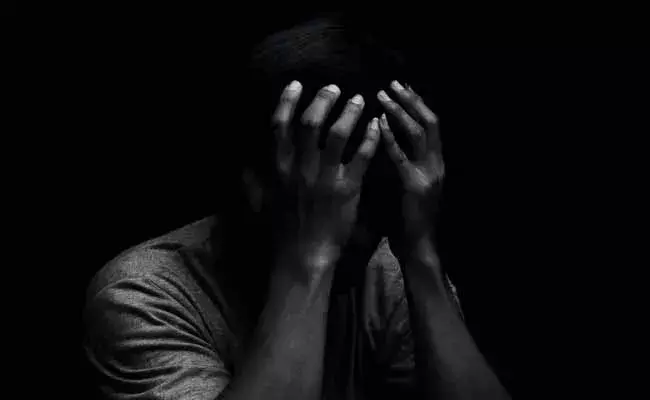 ఉద్యోగం రాలేదని యువకుడు ఆత్మహత్యాయత్నం..!