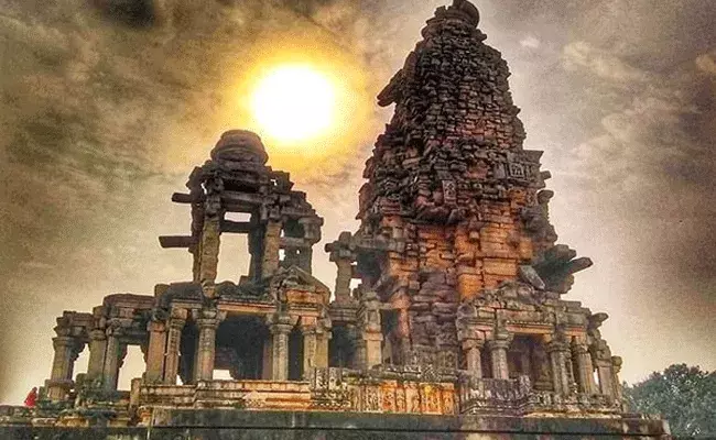 వినడానికే వింత.. దెయ్యాలు నిర్మించిన దేవాలయం.. ఒక్క రాత్రిలో శివుని మందిరం