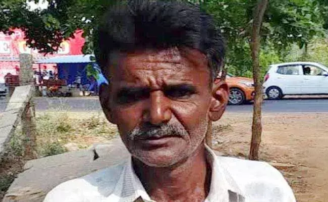 లిఫ్ట్ అడిగింది.. నిండా ముంచేసింది..!