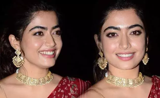 Rashmika Mandanna: చీరకట్టులో రష్మిక అదిరిపోయే పిక్స్..! Rashmika Mandanna: చీరకట్టులో రష్మిక అదిరిపోయే పిక్స్..!
