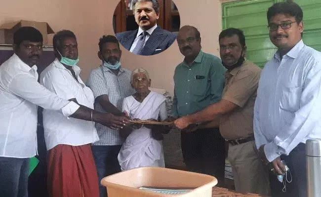 ఒక్క రూపాయికే ఇడ్లీ.. నీకు ఎంతిచ్చినా తక్కువే తల్లీ.. అమ్మకు ఆనంద్ మహీంద్రా సూపర్ గిప్ట్ ఒక్క రూపాయికే ఇడ్లీ.. నీకు ఎంతిచ్చినా తక్కువే తల్లీ.. అమ్మకు ఆనంద్ మహీంద్రా సూపర్ గిప్ట్