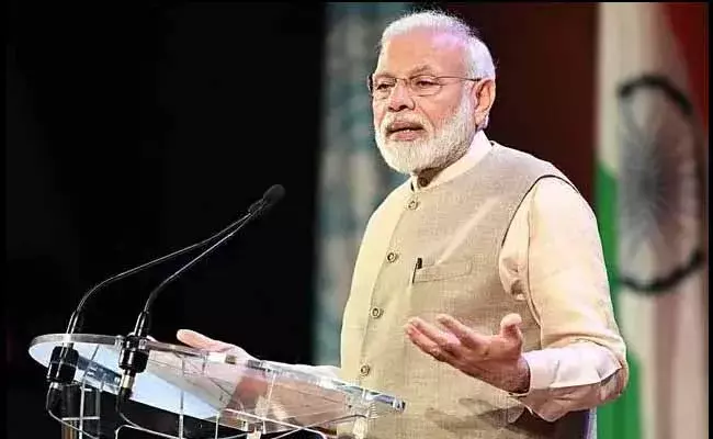 విద్యార్థుల మీద తల్లిదండ్రులు ఒత్తిడి పెంచకూడదు : మోదీ