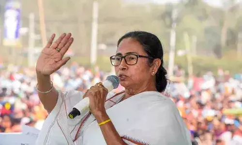 ఎన్నికల ప్రచారంలో దూకుడుమీదున్న దీదీకి షాక్ ఎన్నికల ప్రచారంలో దూకుడుమీదున్న దీదీకి షాక్