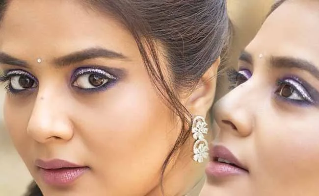 sreemukhi : అందాల శ్రీముఖి.. ! sreemukhi : అందాల శ్రీముఖి.. !