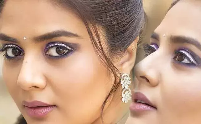 sreemukhi : అందాల శ్రీముఖి.. !