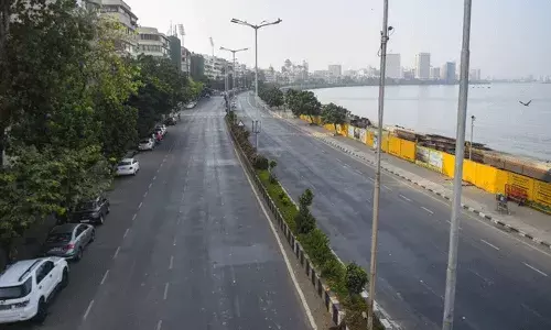 15 రోజుల పాటు కర్ఫ్యూ.. కరోనా కట్టడికి ప్రభుత్వం కఠిన చర్యలు 15 రోజుల పాటు కర్ఫ్యూ.. కరోనా కట్టడికి ప్రభుత్వం కఠిన చర్యలు