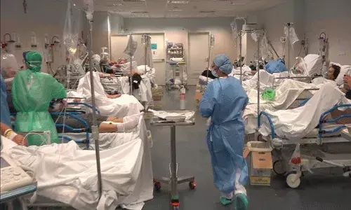 కరోనా ఉధృతి.. 16 రాష్ట్రాల జాబితాలో తెలుగు రాష్ట్రాలు కరోనా ఉధృతి.. 16 రాష్ట్రాల జాబితాలో తెలుగు రాష్ట్రాలు