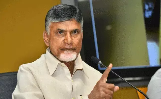 వైసీపీ అక్రమాలపై ఎన్నికల అధికారికి చంద్రబాబు లేఖ.. వైసీపీ అక్రమాలపై ఎన్నికల అధికారికి చంద్రబాబు లేఖ..
